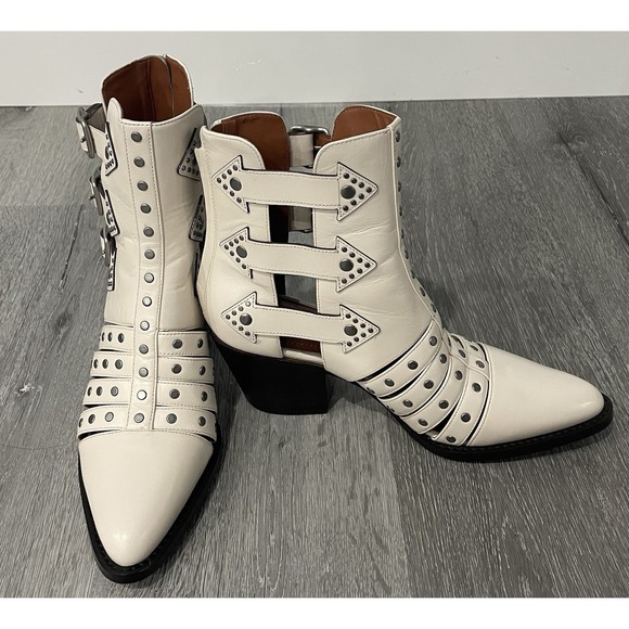 Authentic Coach Phoebe Studded Buckle Bootie In Cream Chalk Womens Size 8.5 - Picture 5 of 12